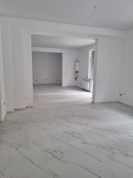 Militari Residence, str. Tineretului 20, 92 mp, vad comercial,